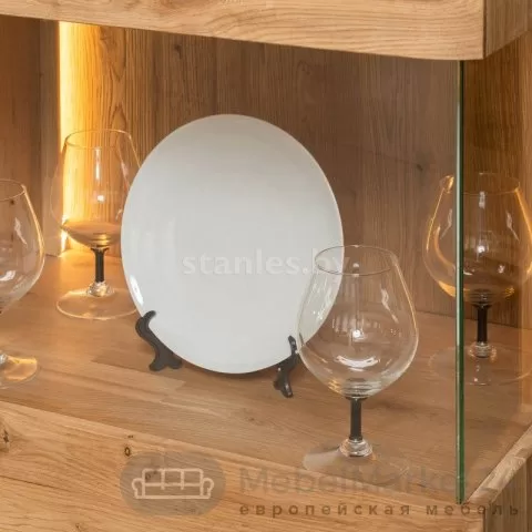 Шкаф с витриной MILTON 1 из массива дуба